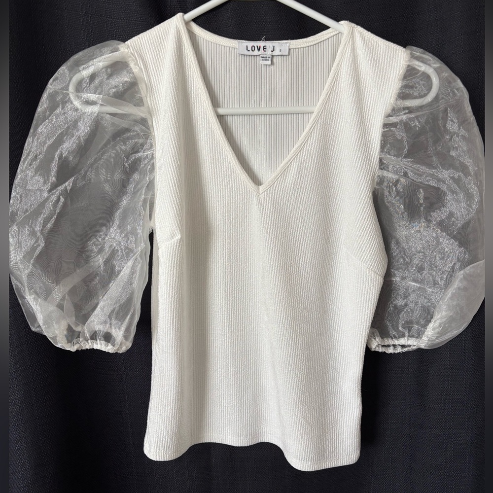 Love J White Fitted Puff Sleeve Blouse
